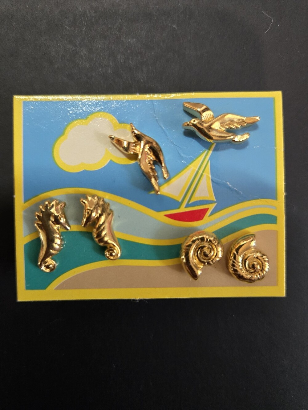 Vintage Avon 1988 Beach Trio Gold Tone Earrings Sesgull Seahorse S Shelld